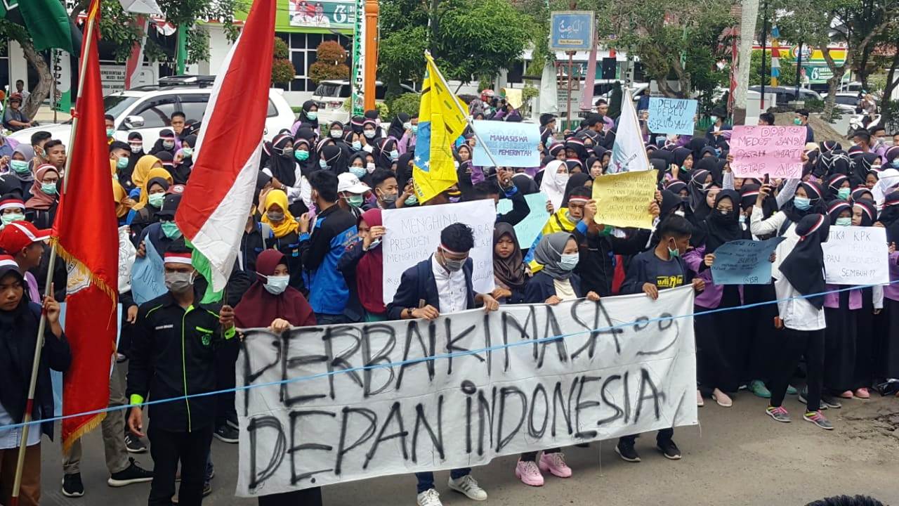 Beasiswa Pendidikan untuk 150 Anak Kurang Mampu